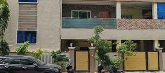 Shaiks Home Stay-8 Charming villa with AC in Sainikpuri