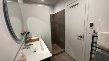 Deluxe House, Mountain View | Bathroom