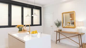 Comfort Apartment, 1 Bedroom | Private kitchen