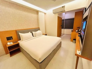 Minibar, chambres insonorisées, fer et planche à repasser, Wi-Fi gratuit