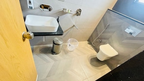 Shower, towels, soap, shampoo