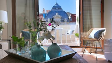 Deluxe appartement, 2 slaapkamers, uitzicht op stad | Woonruimte
