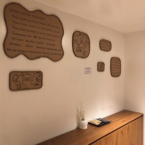 Gemeinsamer Schlafsaal, Balkon, Seeblick