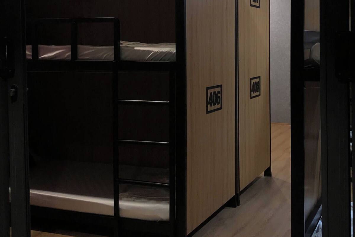 Dormitorio condiviso, balcone, vista lago | Wi-Fi gratuito, lenzuola