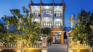 Fachada de la propiedad