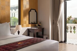 Deluxe Double Room, Bathtub | View from room