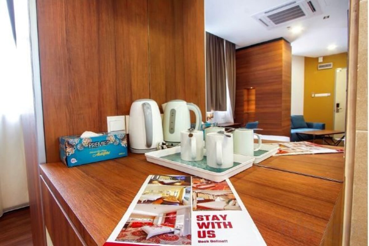 Deluxe Queen Room