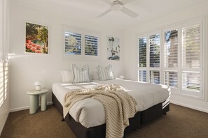 4 bedrooms, WiFi, bed sheets