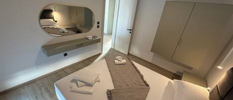 2 bedrooms, Internet