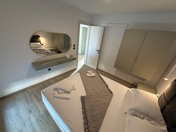 2 bedrooms, Internet