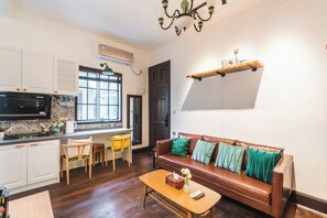 Suite | Living room