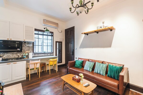 Suite | Living room