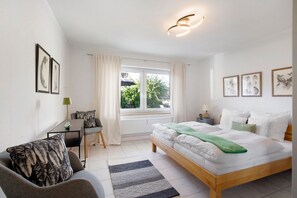 1 chambre, fer et planche à repasser, Wi-Fi, draps fournis