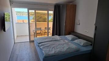 Chambre Double (Deluxe Double Room with Balcony and S) | 12 chambres