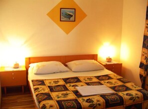 Apartment (Two Bedroom Apartment with Sea View () | Bathroom | Towels - Apartments A&N Pakoštane (Pakostane)