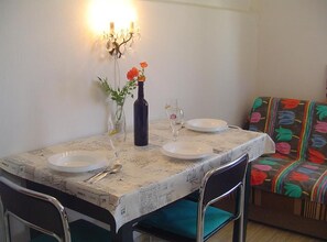 Apartment (One Bedroom Apartment with Sea View a) | Living room - Apartments A&N Pakoštane (Pakostane)