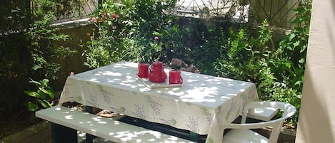 Huoneisto (Two Bedroom Apartment with Terrace (A) | Terassi/patio