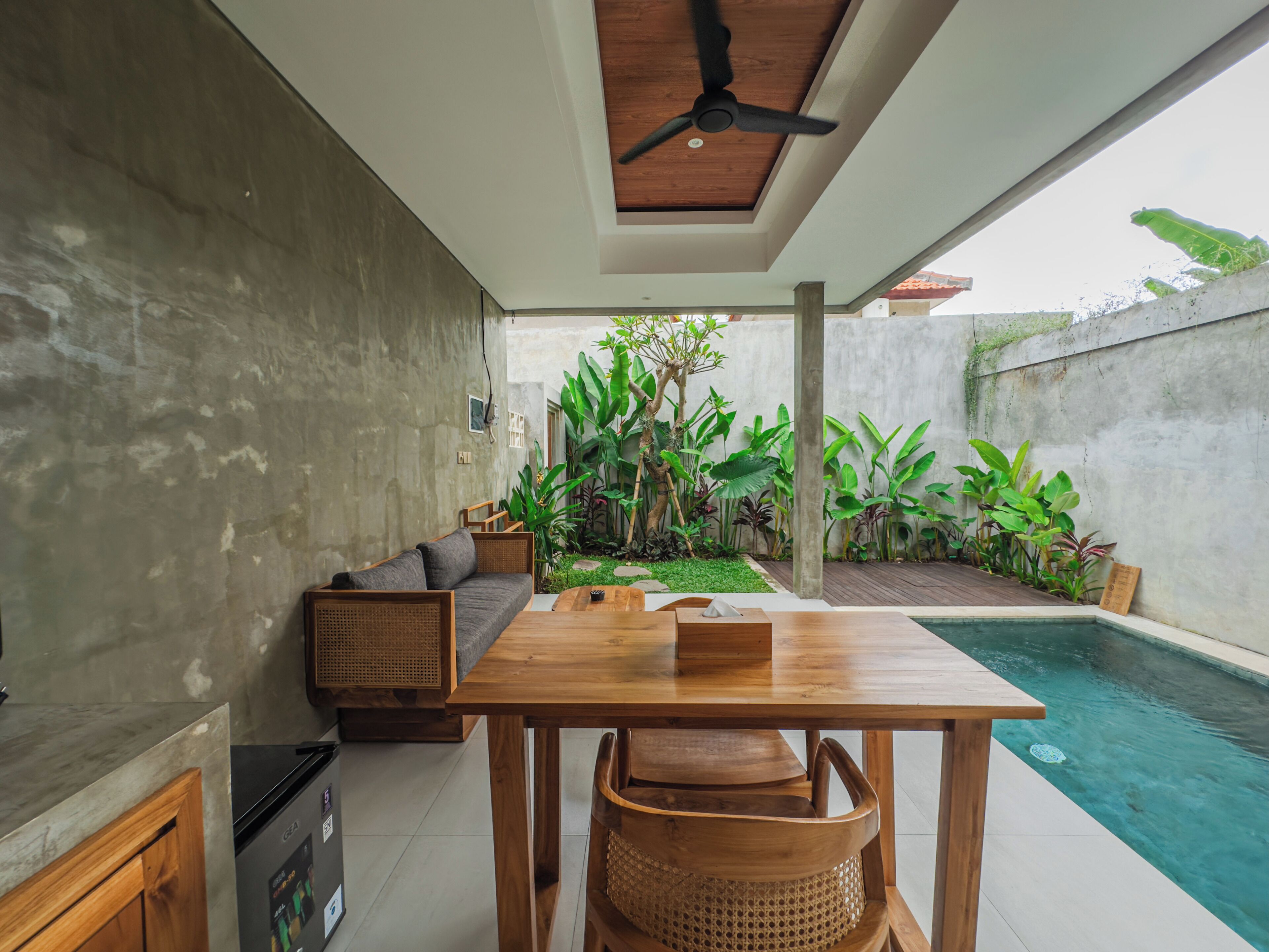 Villa, 1 Schlafzimmer, eigener Pool | Wohnbereich | Flachbildfernseher