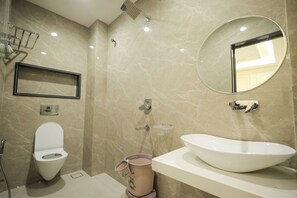 Classic Double Room | Bathroom | Shower, towels, soap, toilet paper - Hotel Neha Palace (Ujjain)