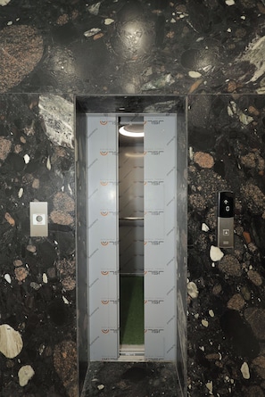 Elevator