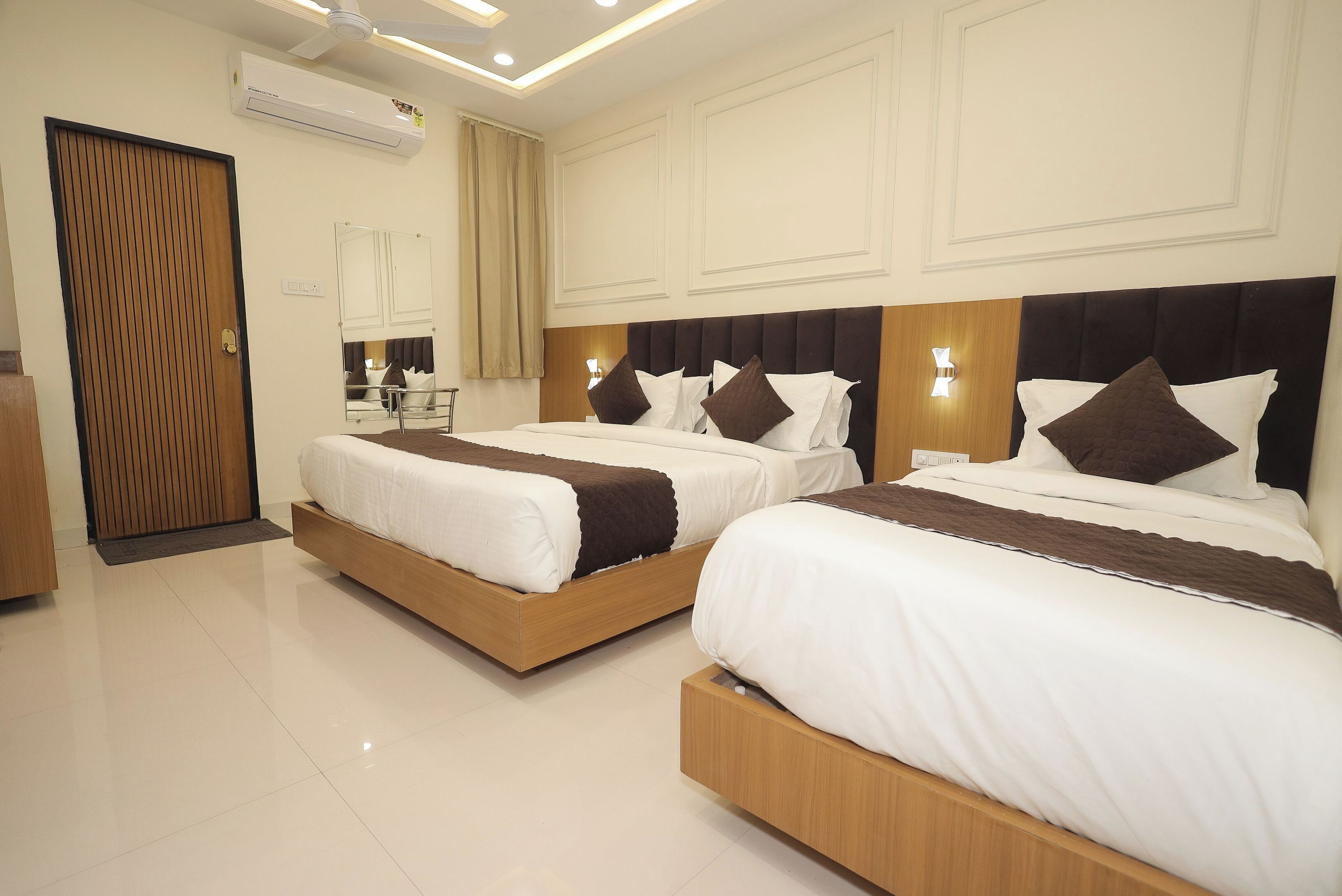 Free WiFi, bed sheets