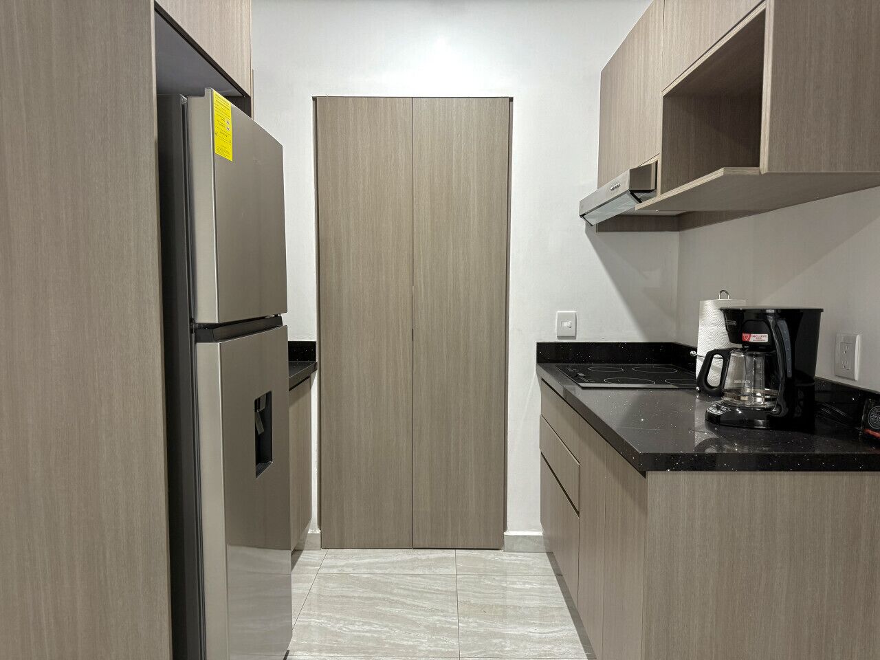 雪櫃、爐具、咖啡機/沖茶器、廚房用具/餐具/器皿