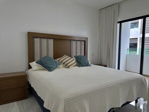 2 quartos, ferros/tábuas de passar roupa, Wi-Fi, roupa de cama