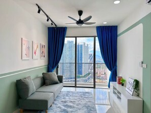 Superior Apartment, 2 Bedrooms, Balcony, City View | Pemandangan dari bilik