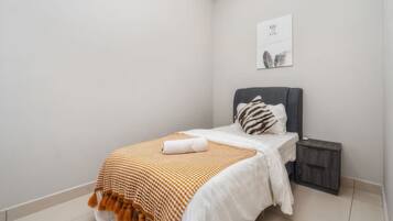 Desk, laptop workspace, iron/ironing board, free WiFi