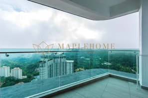 Appartement supérieur, 3 chambres, balcon, vue sur la ville | Balcon