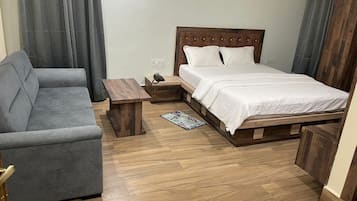 Family Suite | In-room safe, blackout curtains, free WiFi