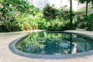 Indoor/outdoor pool - Mews Luxe Residence Apartments (Kuala Lumpur)