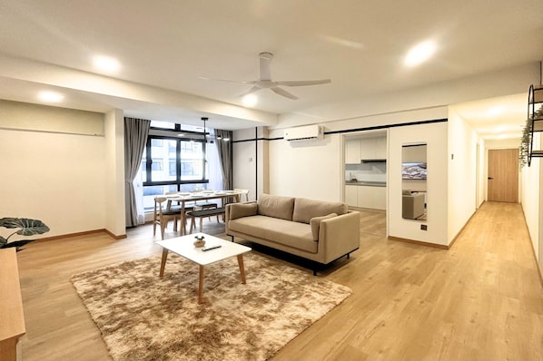 Desk, laptop workspace, iron/ironing board, free WiFi