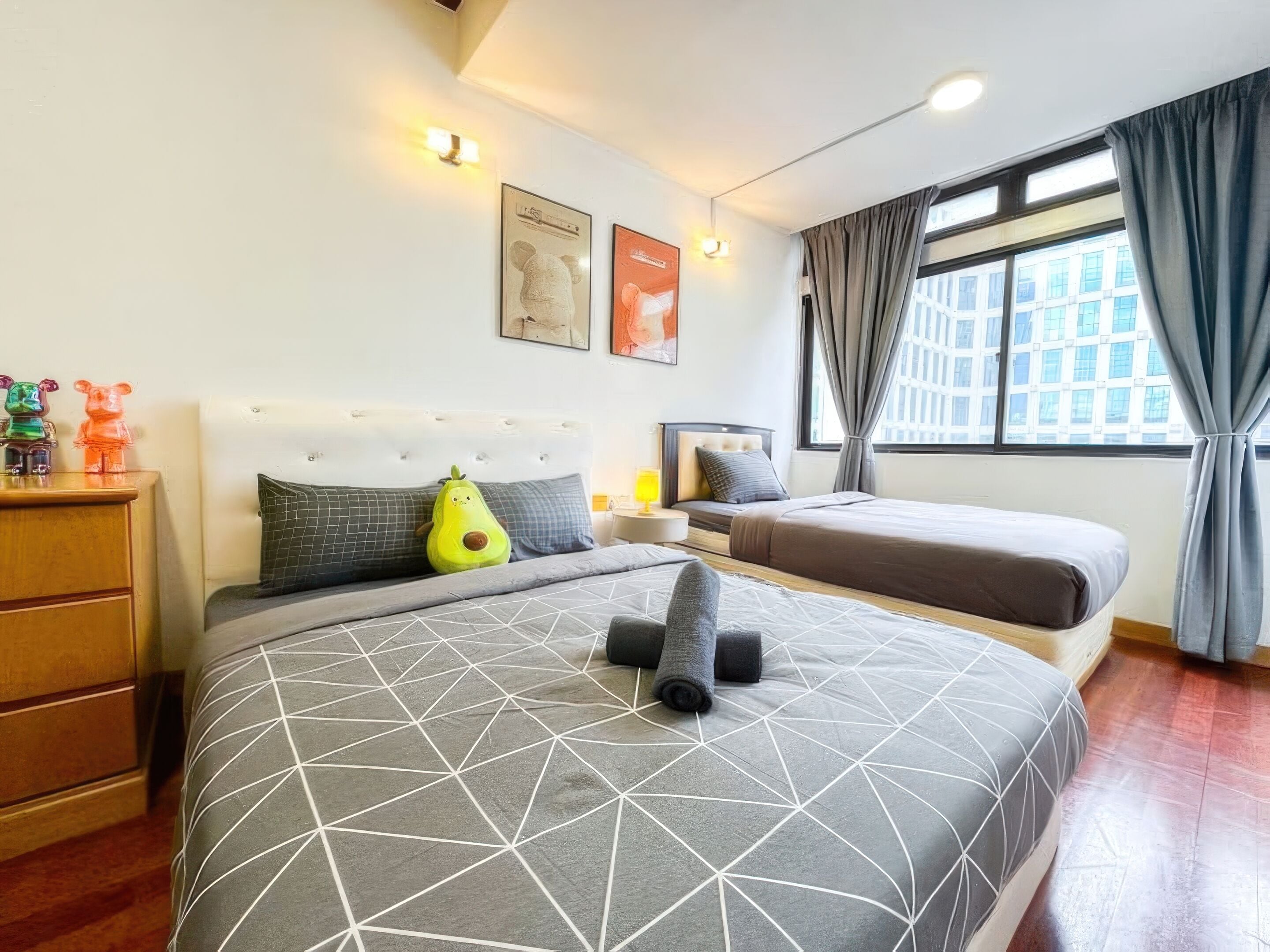 Desk, laptop workspace, iron/ironing board, free WiFi