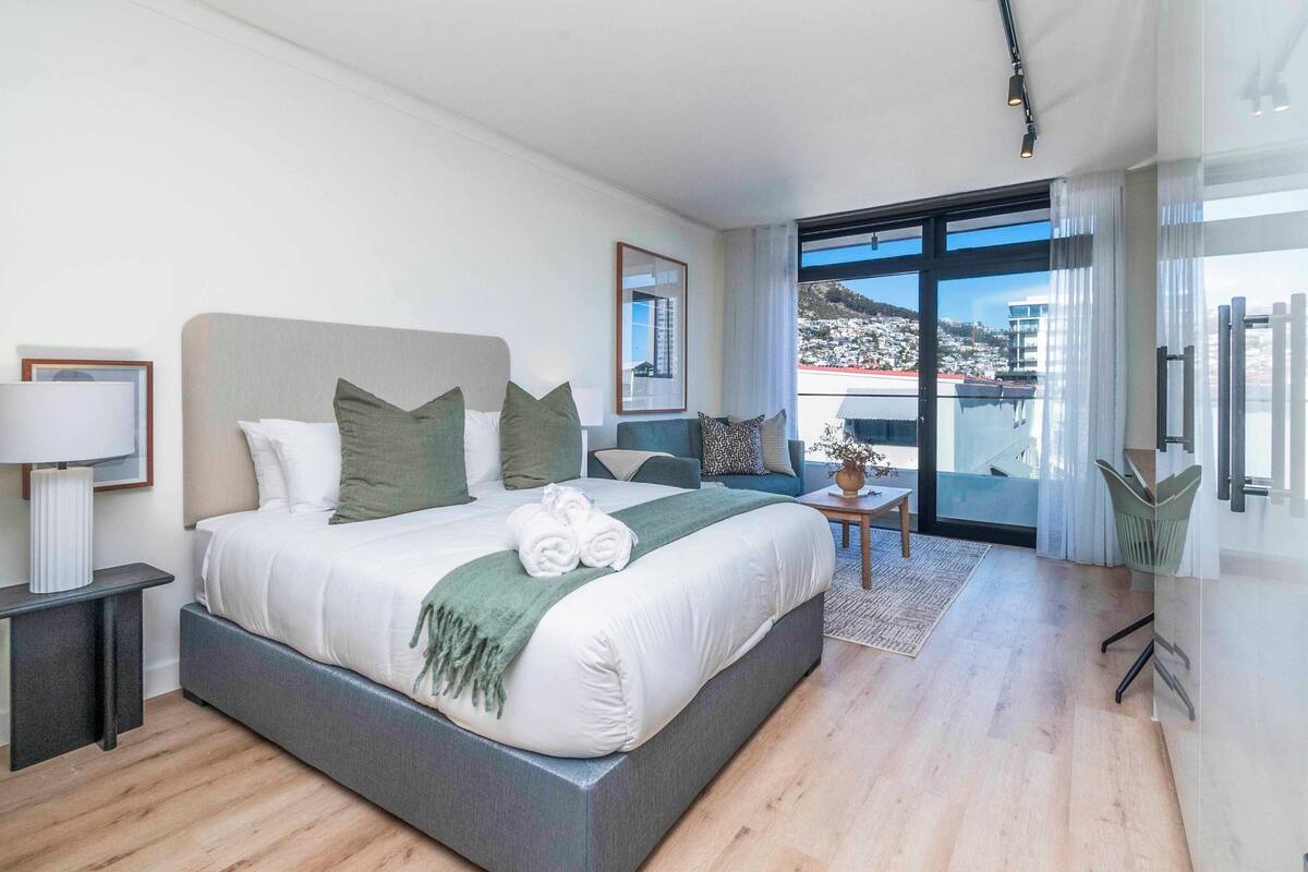 In-room safe, iron/ironing board, free WiFi