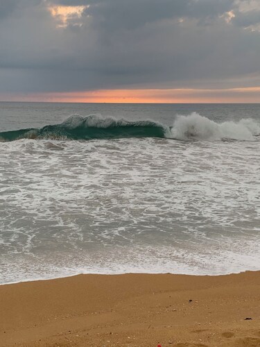 Galle Breeze Inn - 5 BR Beach Villa in Southern SriLanka Facing the Indian Ocean