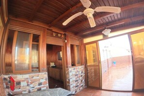 Interior - Spacious family accommodation (Martil)