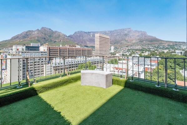Appartement, 1 chambre, balcon, vue ville | Terrasse/Patio