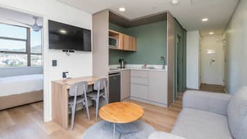 Apartment, 1 Bedroom, Balcony, City View