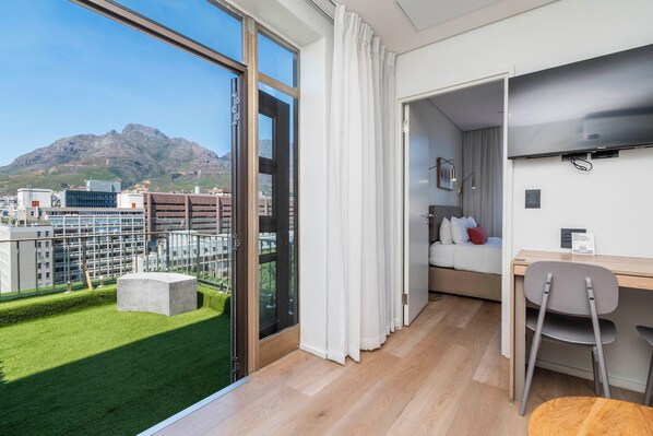 Apartment, 1 Bedroom, Balcony, City View | Terrace/patio - Habitat Aparthotel by Totalstay (Cape Town)