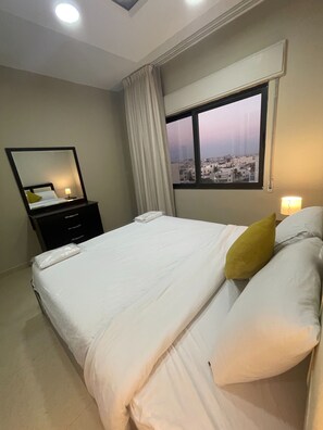 1 bedroom, internet, wheelchair access - Charming Amman Apartent with City Views (Amman)