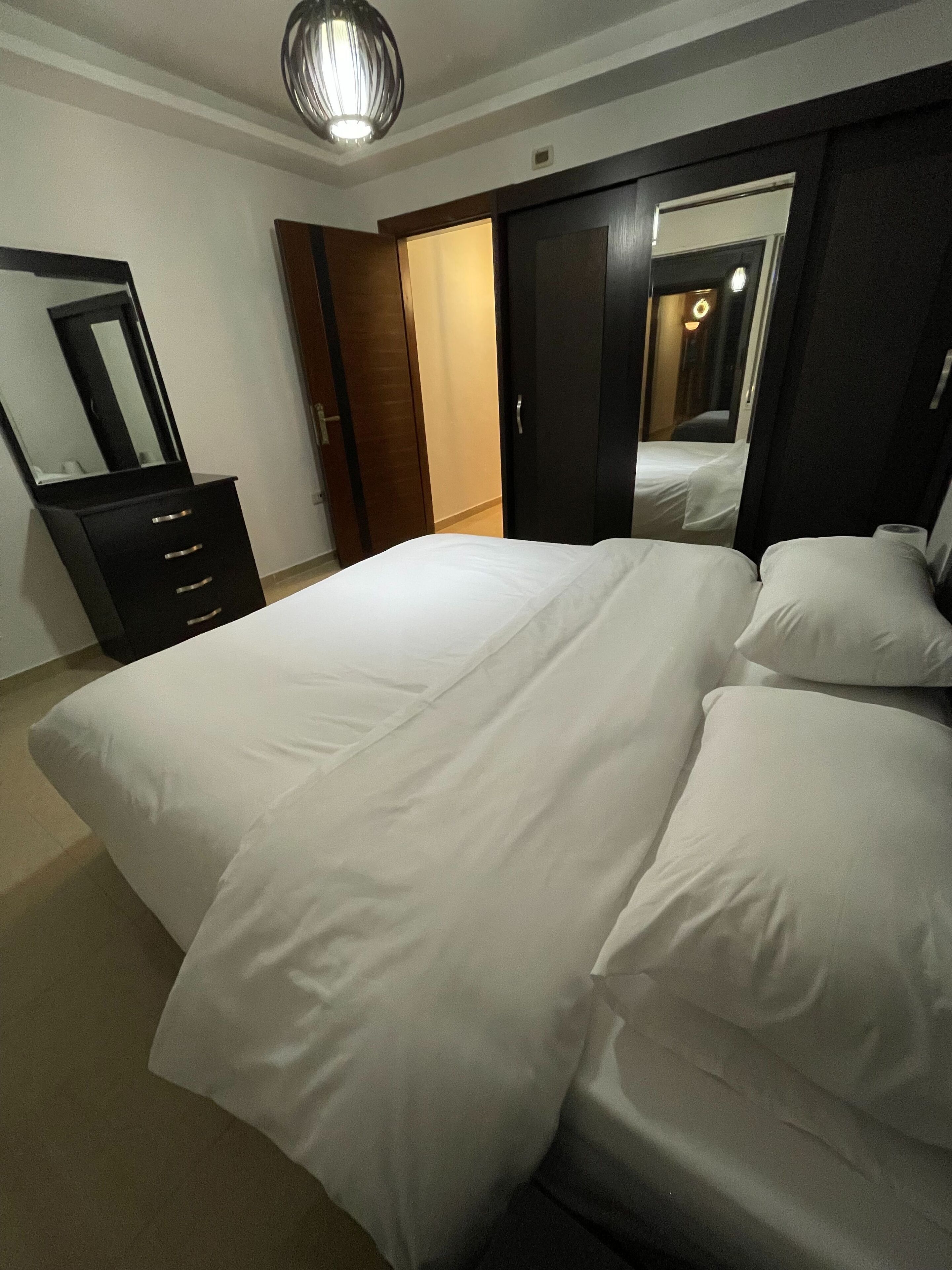 1 habitación, internet y acceso para silla de ruedas 