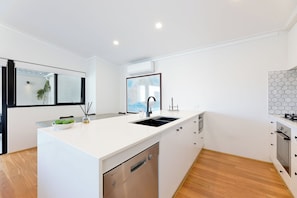 Microwave, oven, stovetop, dishwasher