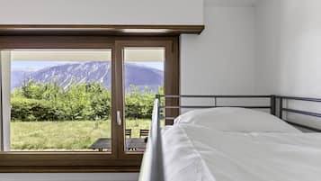 2 bedrooms