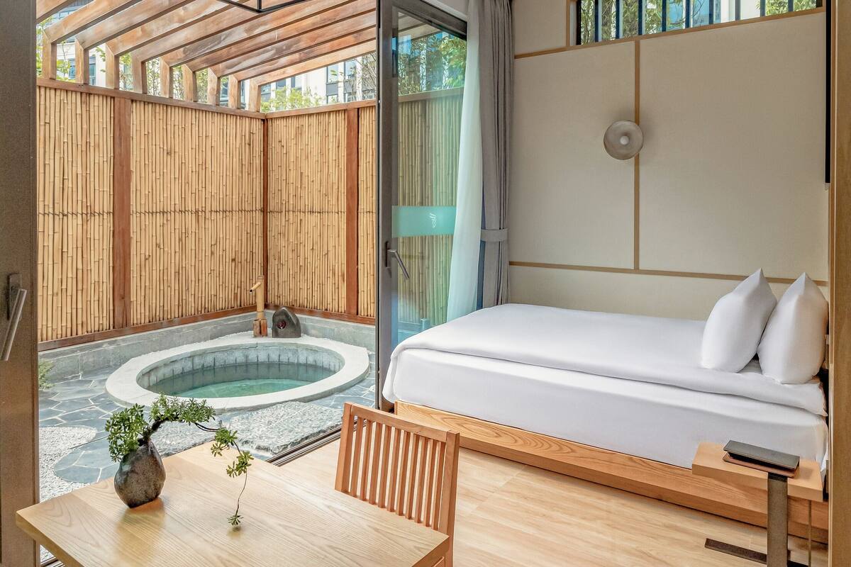 Cabaña Premier | Escritorio, espacio para trabajar con un portátil, cortinas opacas