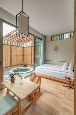 Cabaña Premier | Escritorio, espacio para trabajar con un portátil, cortinas opacas