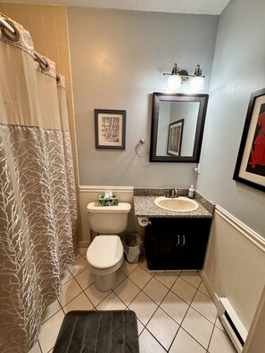 Hårføner og håndklær