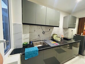 Private kitchen - Charming apartment with AC in Zirakpur (Zirakpur)