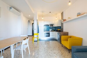 Refrigerador, microondas, horno y lavavajillas 