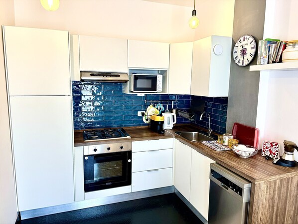 Fridge, microwave, oven, dishwasher